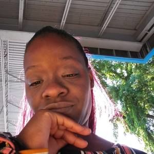 Meet your Posher, Consuela